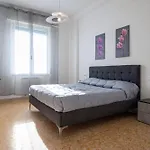 Guesthost - Casa Di Maty 3 아파트 라스페치아